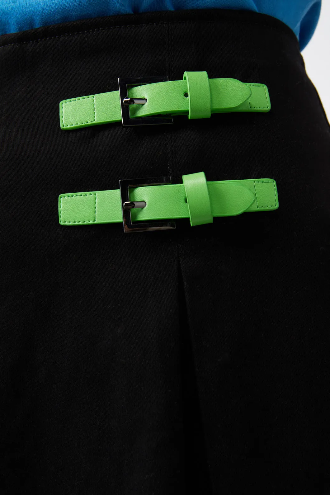 Contrast Green Buckle Skort