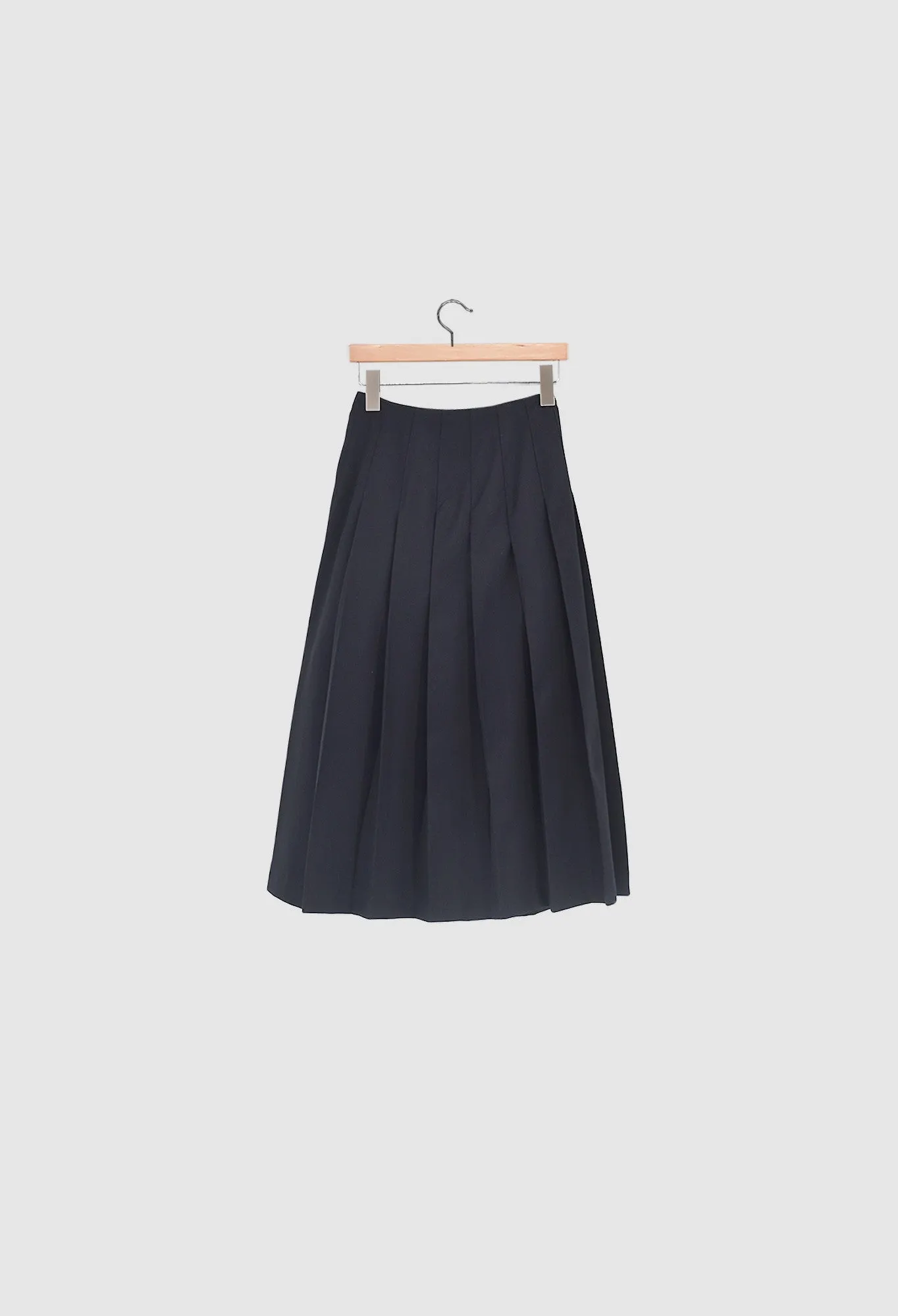 KRIA - Pleated Volume Skirt in Black