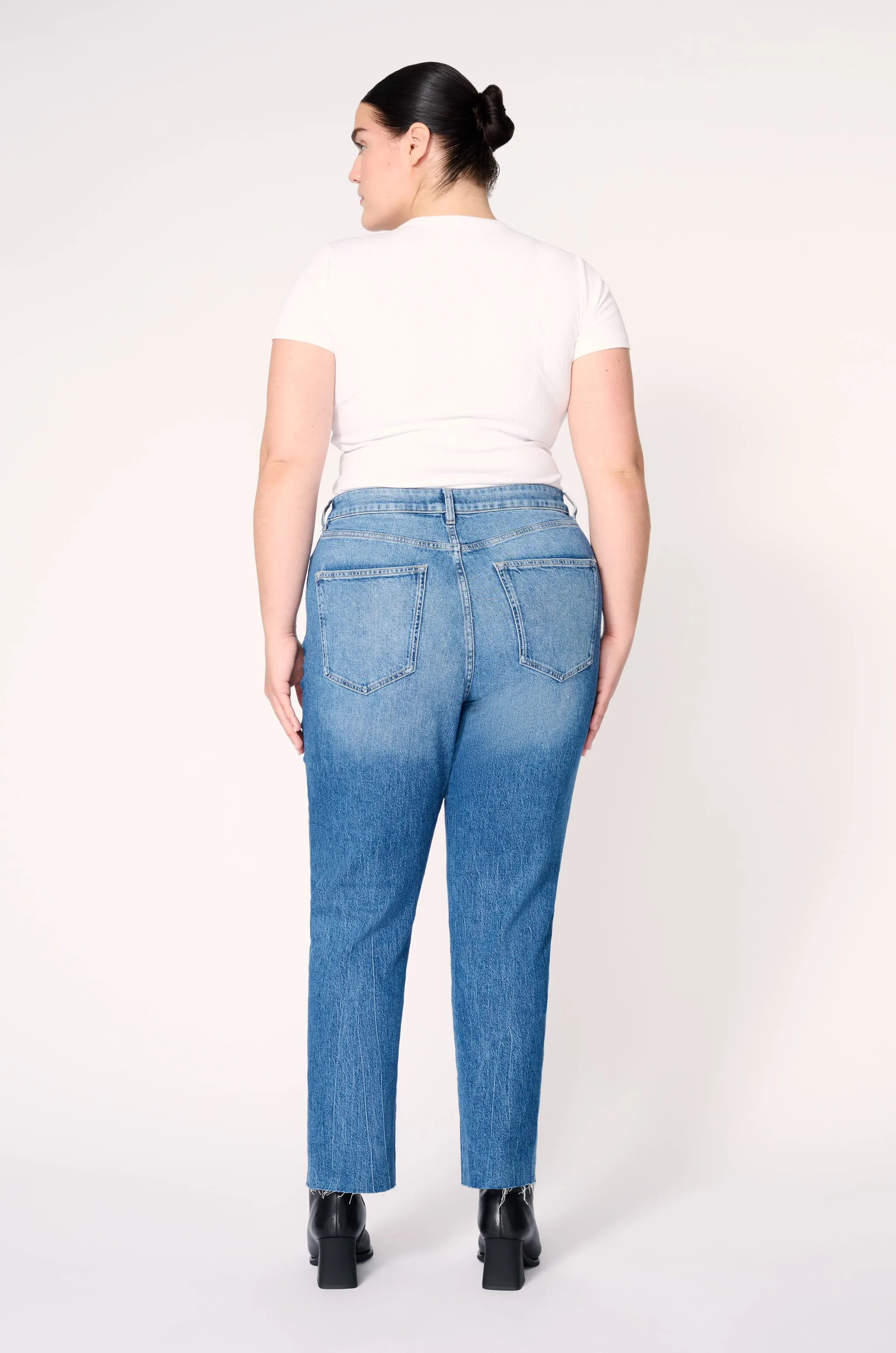 MAB PLUS - SLIM STRAIGHT JEANS | VENUS
