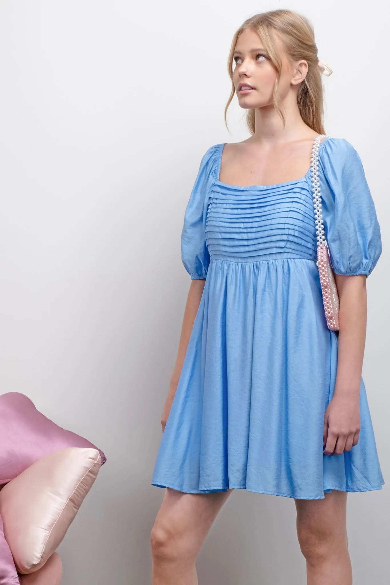 PLEATED DETAIL PUFF SLEEVE MINI DRESS