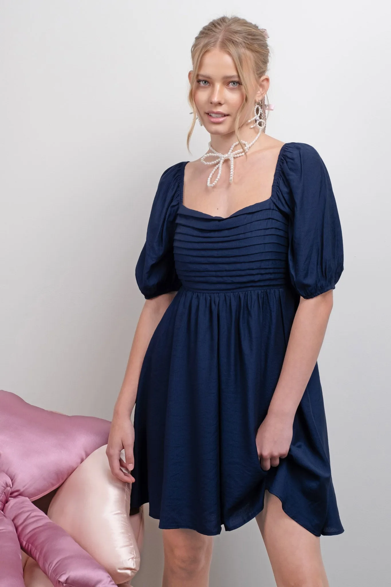 PLEATED DETAIL PUFF SLEEVE MINI DRESS