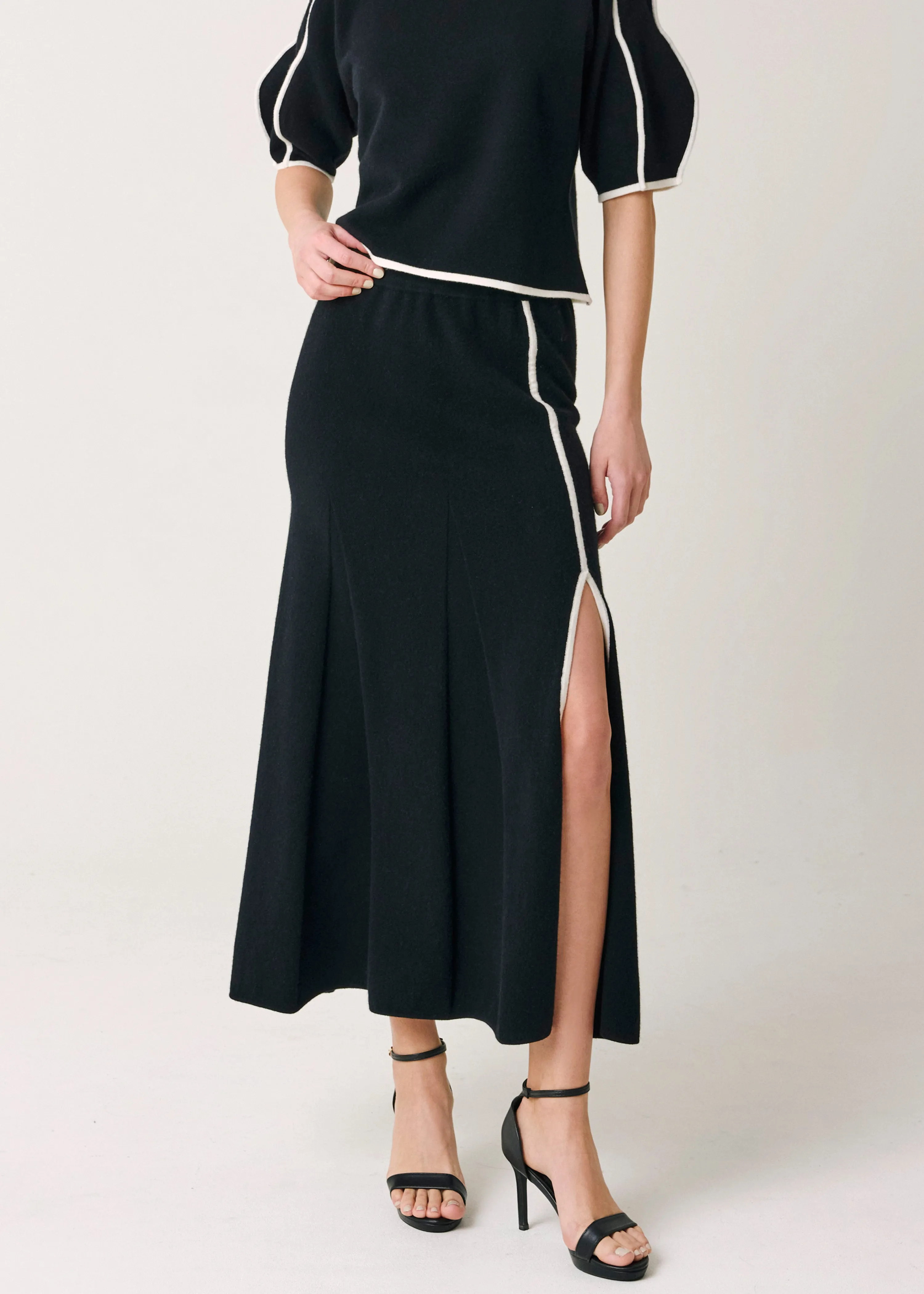 Sylvie Pleated Cashmere Midi Skirt - Black