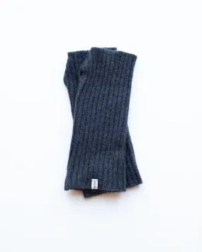 Wrist Warmer in Carbon
